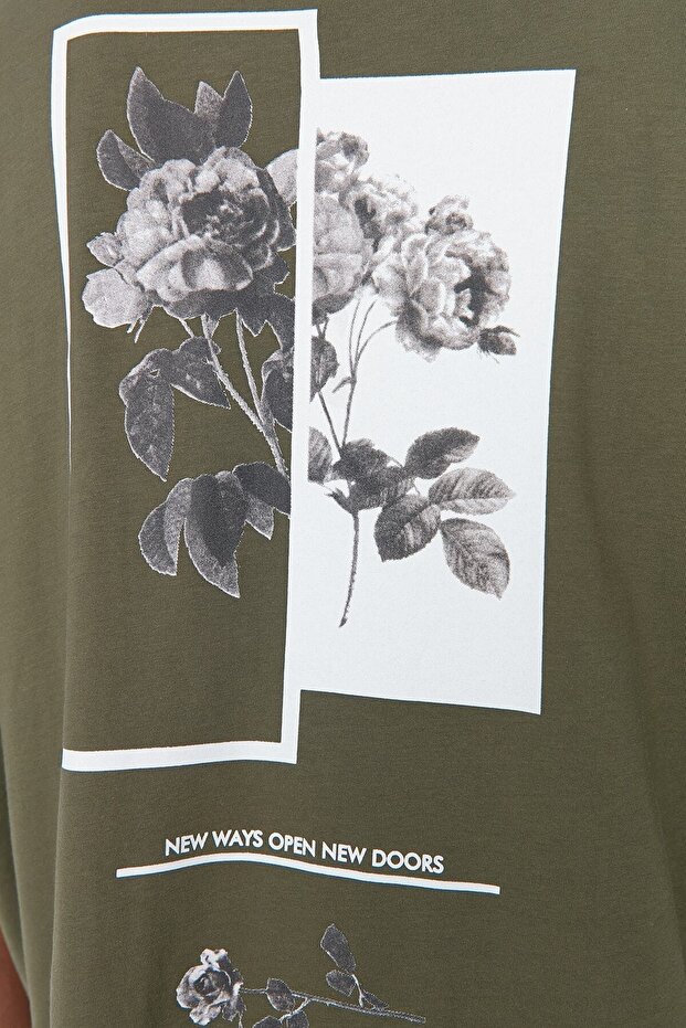 Haki Oversize/Geniş Kesim Bisiklet Yaka Çiçek Baskılı %100 Pamuklu T-Shirt TMNSS21TS1223 - 4