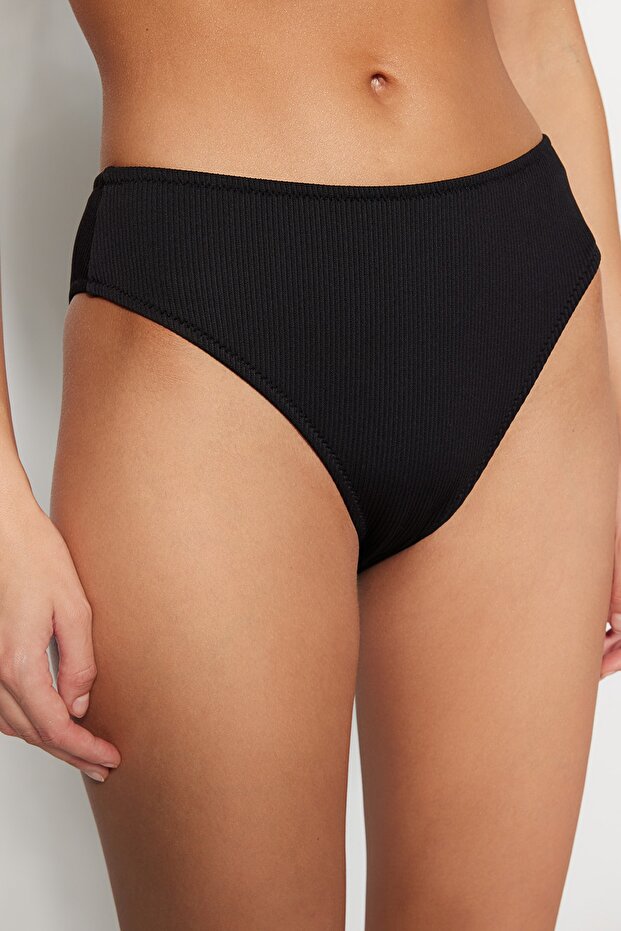 Siyah Dokulu Yüksek Bel Regular Bikini Altı TBESS23BA00128 - 6