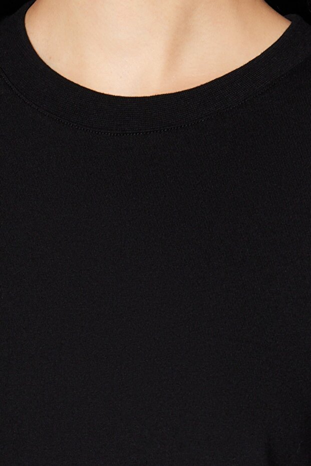 Siyah %100 Kalın Pamuklu Basic Bisiklet Yaka Örme T-Shirt TWOSS23TS00042 - 5