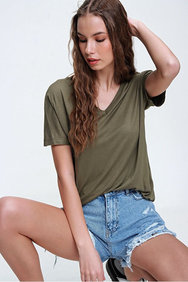 Kadın Haki V Yaka Basic Örme T-shirt - 1