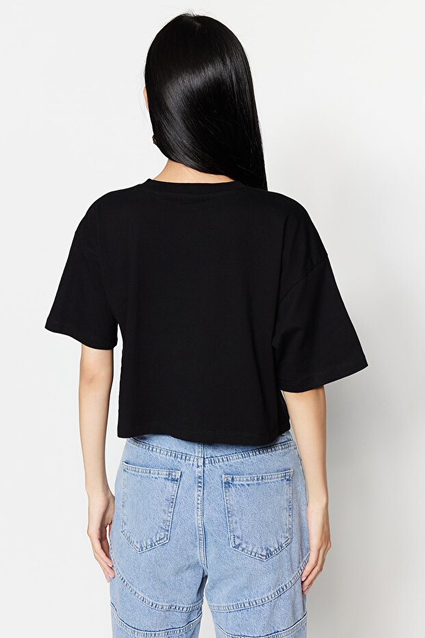 Siyah Relaxed/Rahat Kalıp %100 Kalın Pamuklu Crop Örme T-Shirt TWOSS23TS00038 - 5
