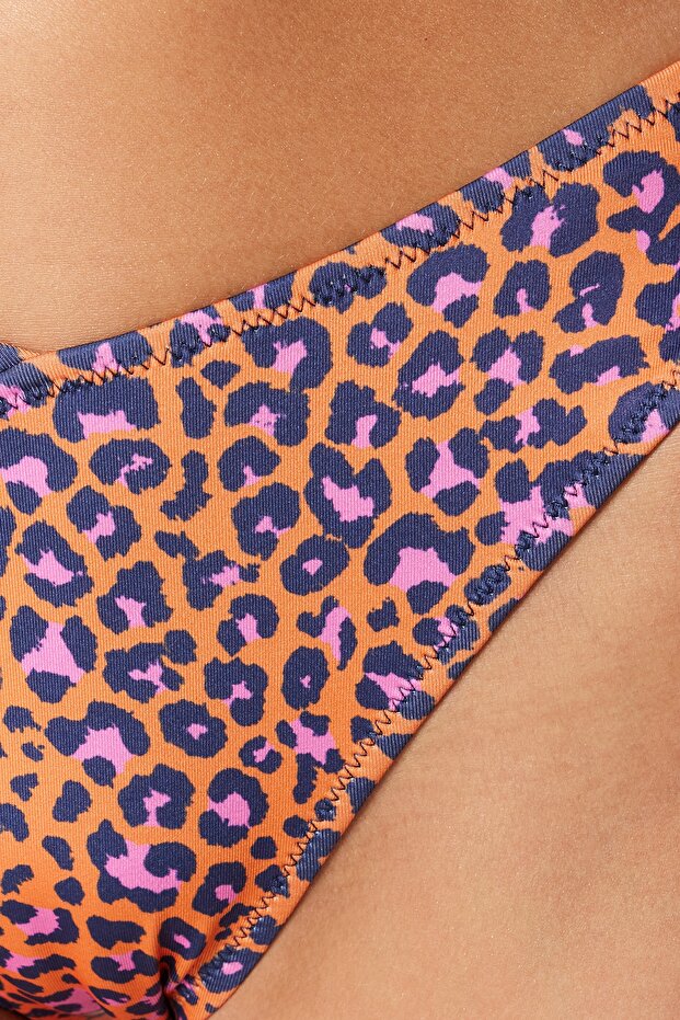 V-cut Leopard Patterned Bikini Bottom - TBESS23BA00251 - 5