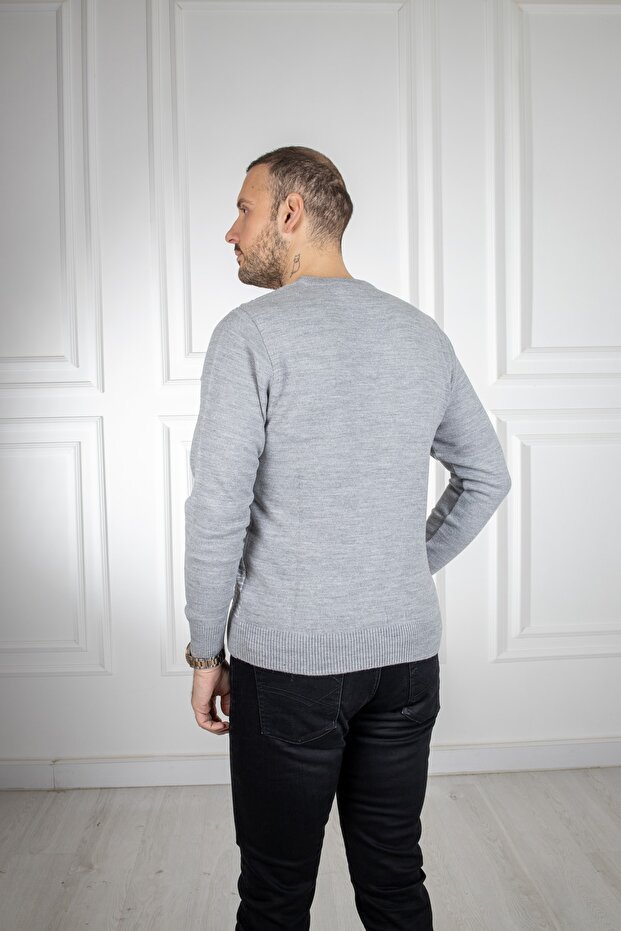 مقابلة سترة تريكو رمادية اللون بياقة دائرية - 5