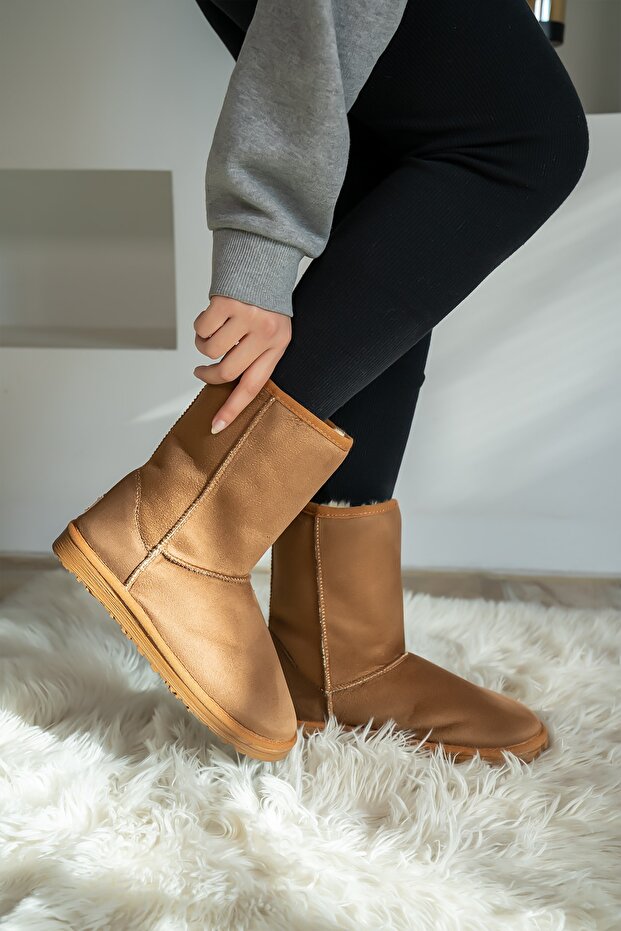 Women's Tan Suede Boots Medium Size Winter Sheepskin Boots
