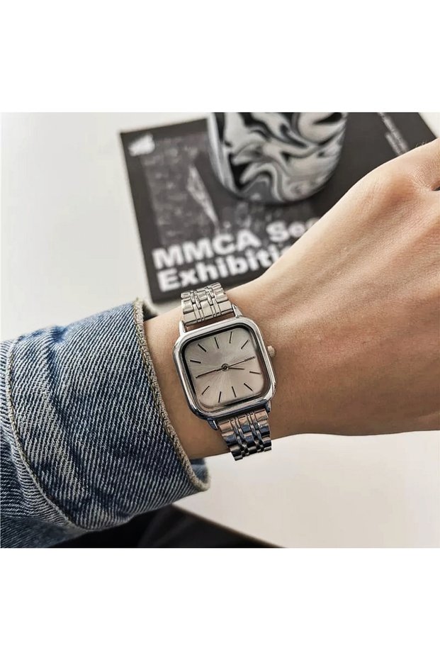 Elegant - Minimal Square Retro Women Wrist watch