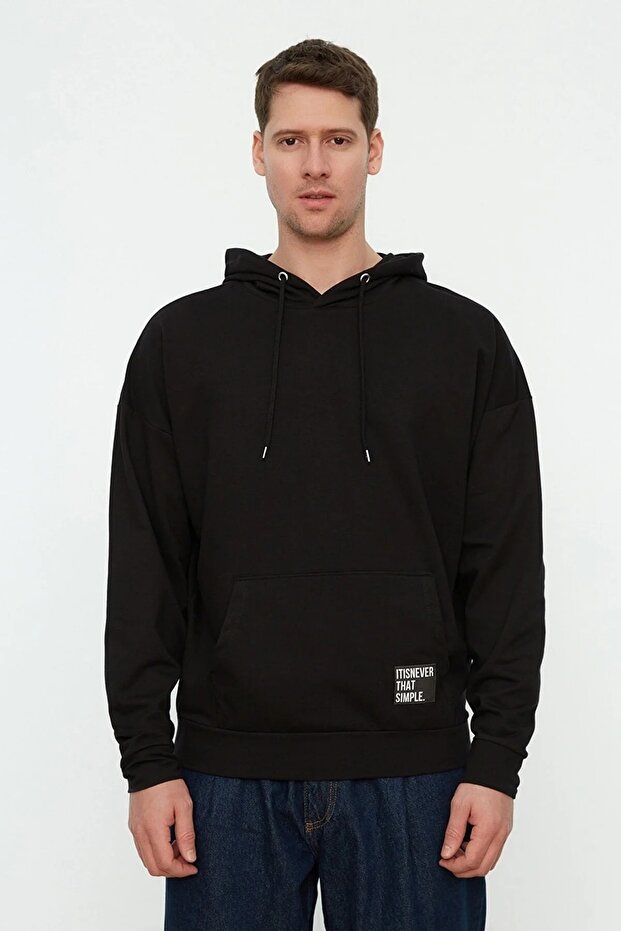 Siyah Kapüşonlu Oversize/Geniş Kesim Uzun Kollu Etiket Aplikeli Sweatshirt TMNSS21SW0221 - 1