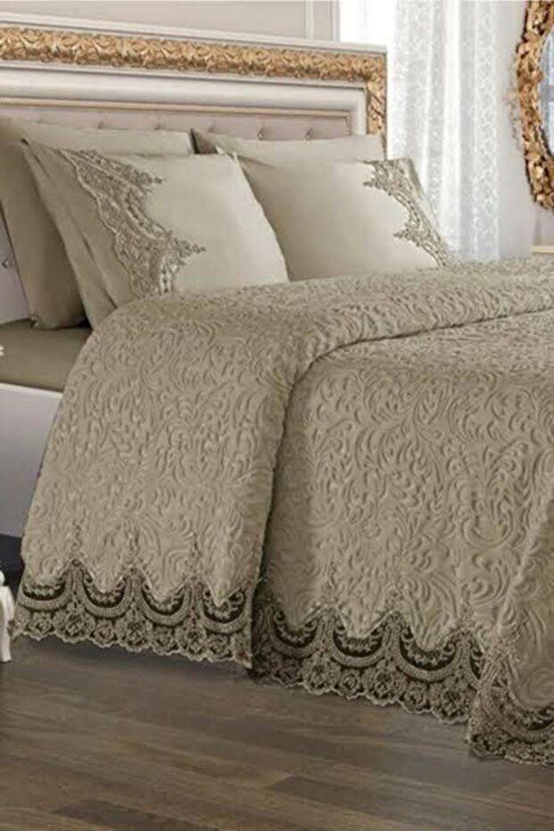 طقم بطانية مزينة بدانتيل مزدوج - 1