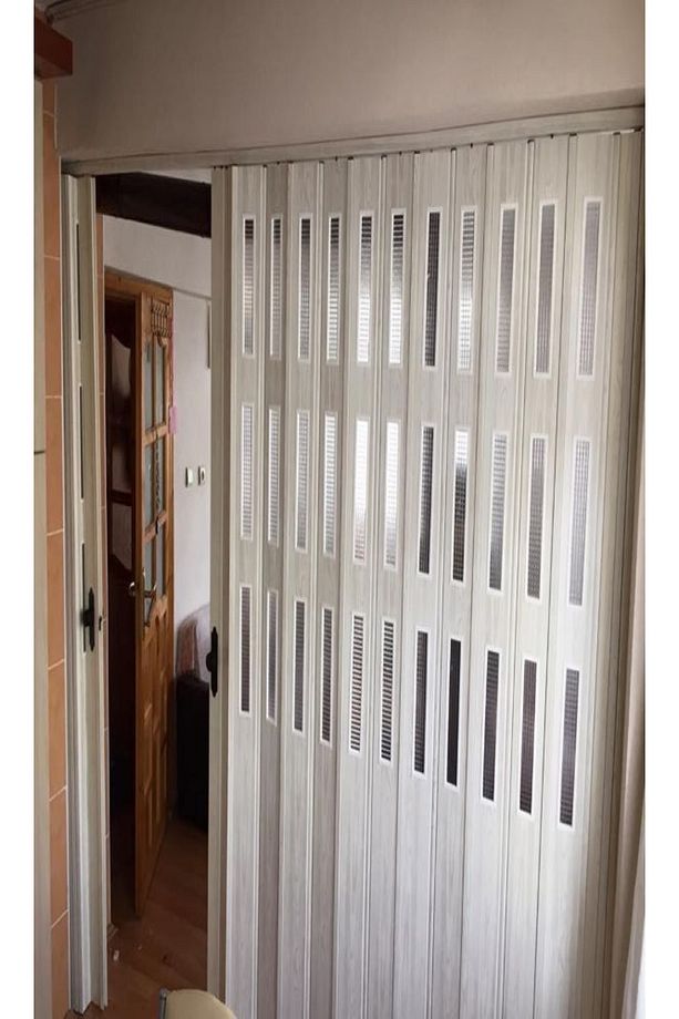 Akordiyon Kapı 320 X 220 Akçaağaç Camlı Çift Açılım - 1
