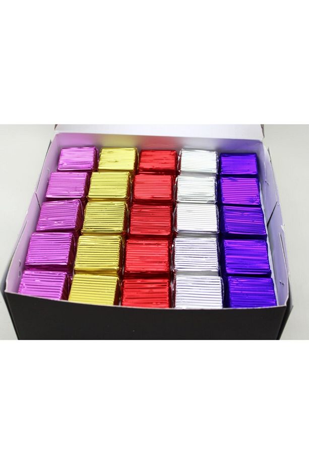 1000 gr İkramlık Fındık Parçacıklı Sargılı Kare Sütlü Çikolata - 1