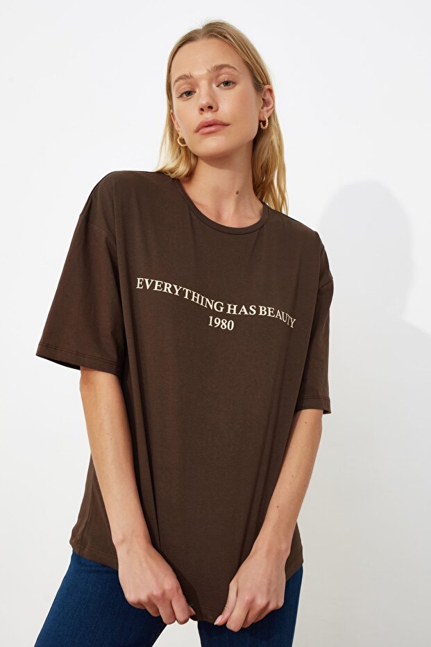 Kahverengi %100 Pamuk Slogan Baskılı Relaxed/Geniş Rahat Kesim Örme T-Shirt TWOSS19GH0034 - 8