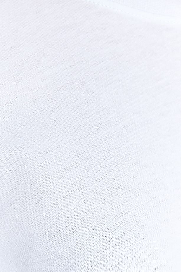 Beyaz %100 Pamuk Premium Oversize/Geniş Kalıp Bisiklet Yaka Örme T-Shirt TWOSS23TS00040 - 10