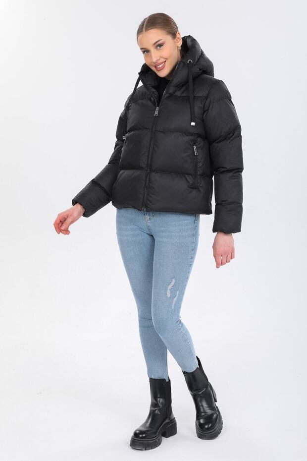 Kadın Siyah Kapüşonlu Şişme Mont - 3