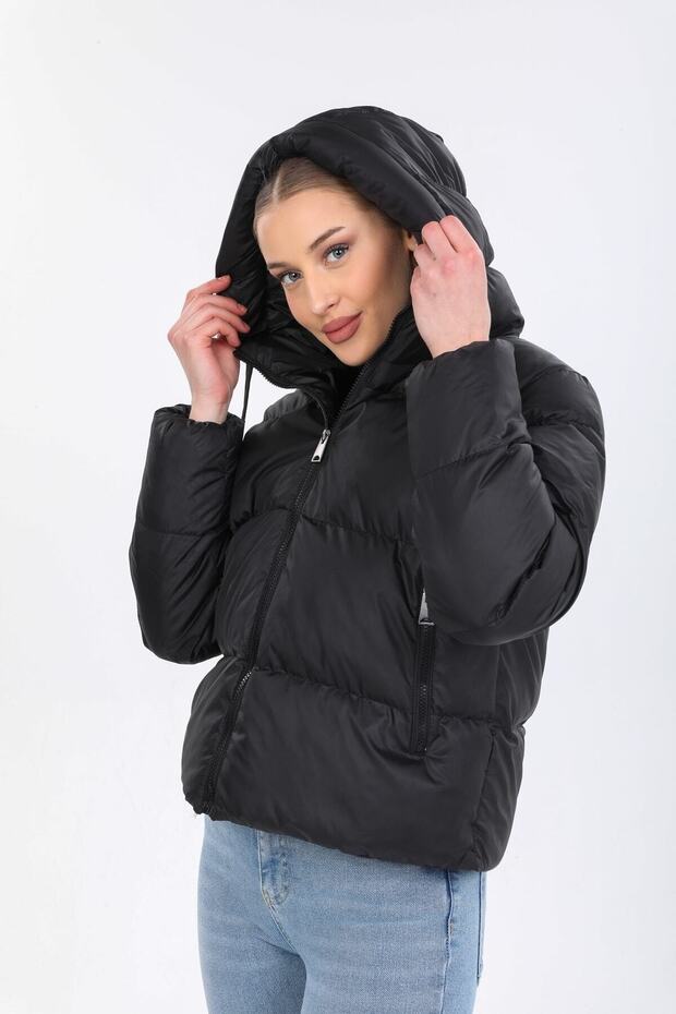 Kadın Siyah Kapüşonlu Şişme Mont - 7