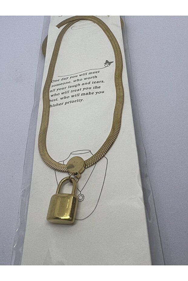 Italian Chain Locked Necklace