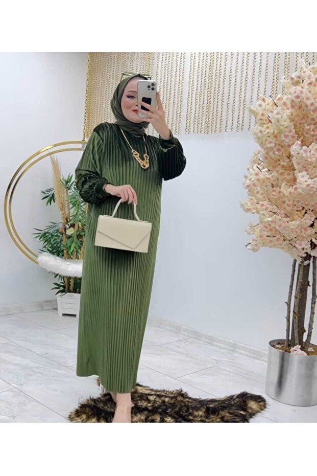 Kadife Boydan Piliseli Elbise - 1