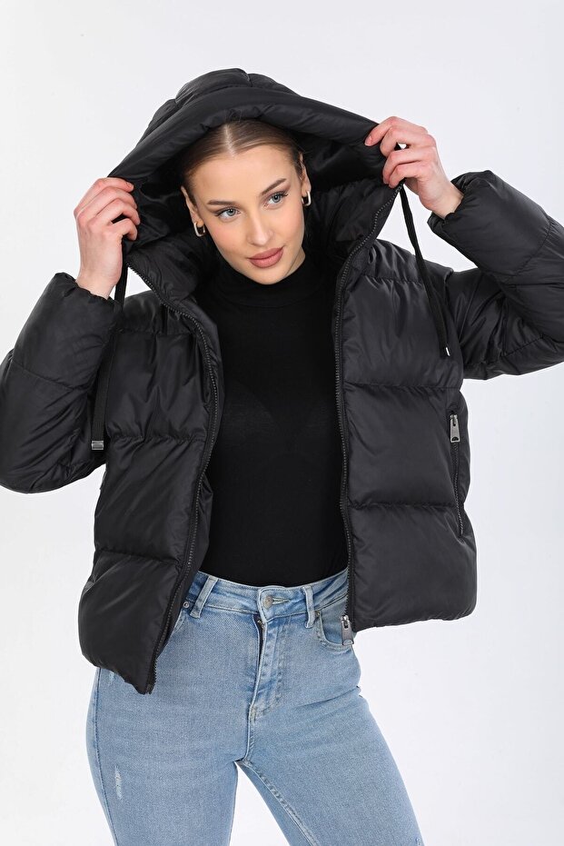 Kadın Siyah Kapüşonlu Şişme Mont - 2