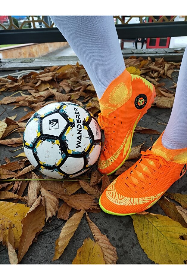 Çoraplı Halı Saha Ayakkabısı - 1