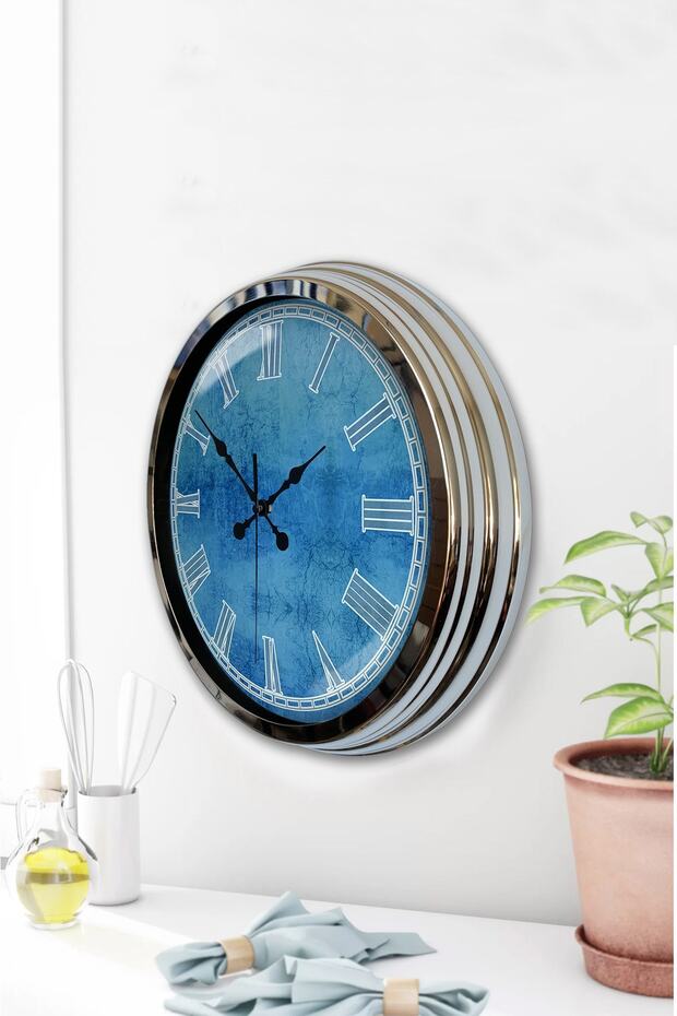ساعة حائط بنمط أزرق معدني من الكروم مقاس 40 سم - 3