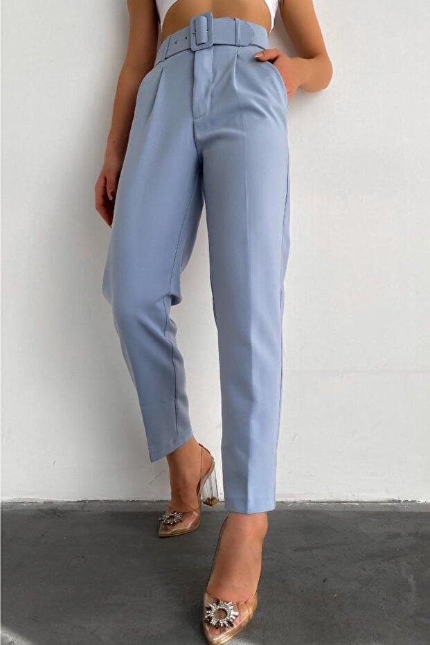 Women's Belted Carrot Trousers