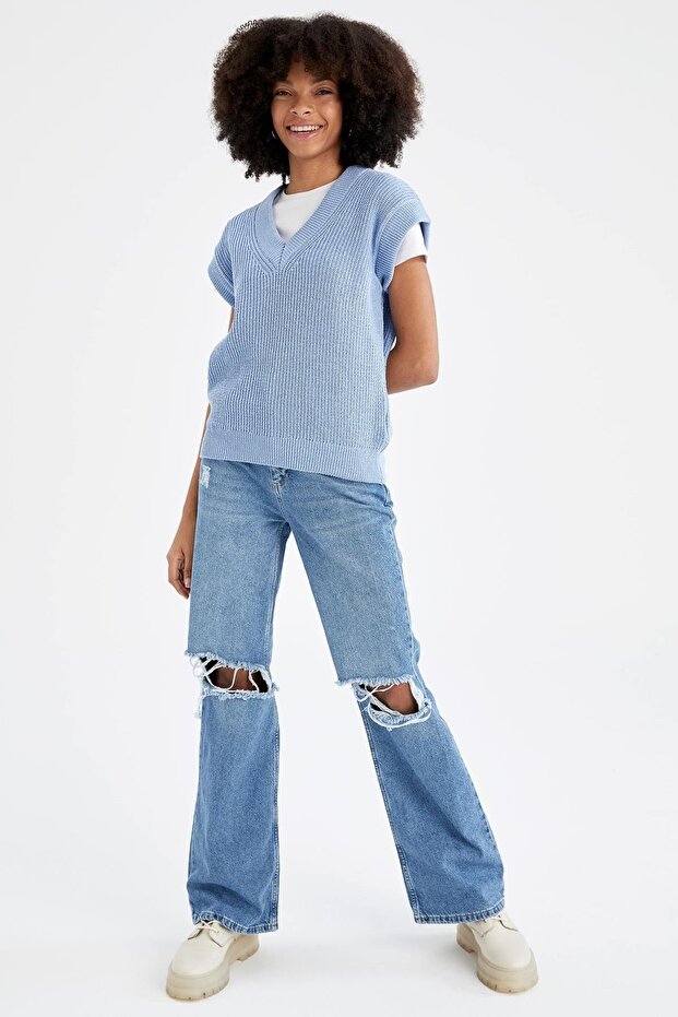 Normal geschnittener Thessaloniki-Strickpullover mit V-Ausschnitt - 2