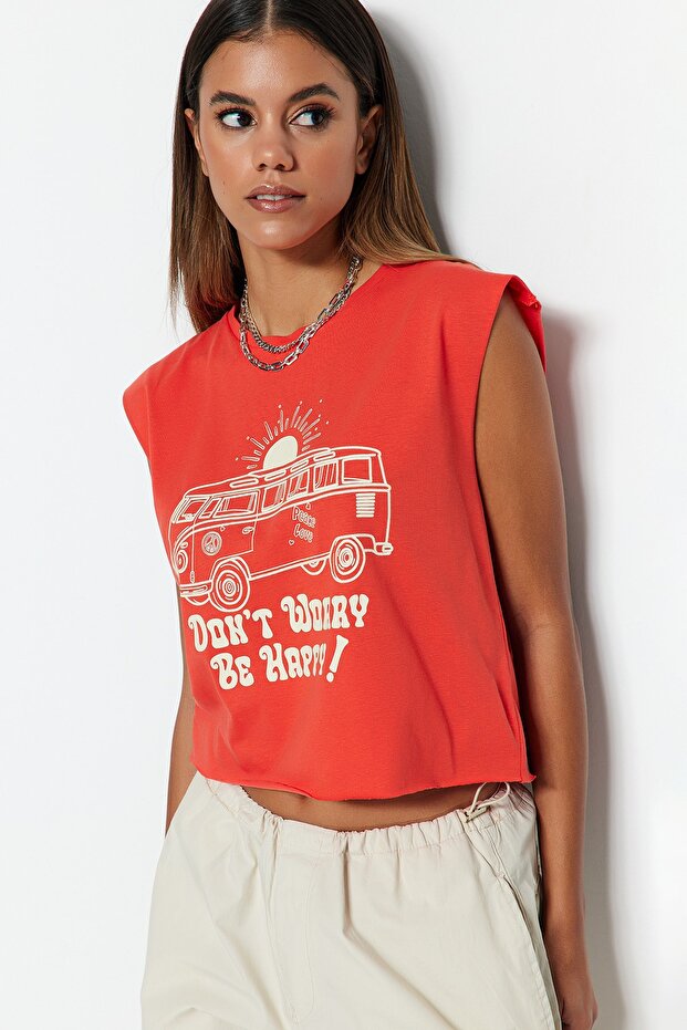 Kırmızı %100 Pamuk Baskılı Kolsuz Relaxed/Rahat Kalıp Crop Bisiklet Yaka Örme T-Shirt TWOSS23TS00122 - 1