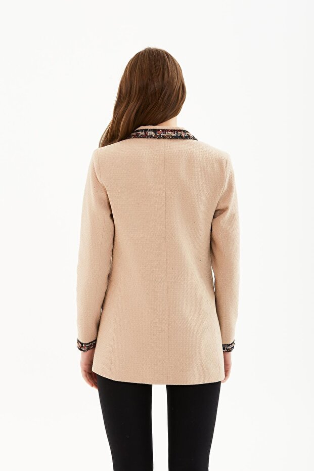 Channel Aksesuarlı Ceket - 4