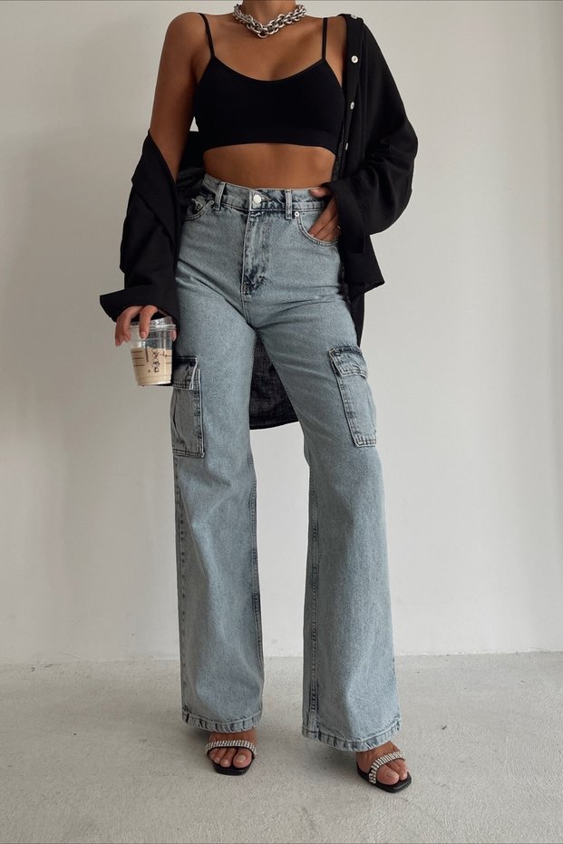 Women's High Waist Blue Snow Wash Cargo Pocket Jeans Cargo Pocket Pants