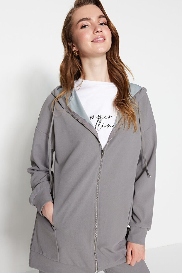 Oversize'owy szary kardigan z kapturem i spodnie dresowe - zapinane na suwak TCTSS21EM0091 - 3