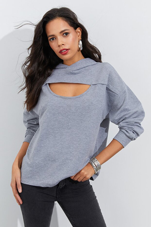 Women's Gray Hooded Sweatshirt with Window on the Front Yİ2486