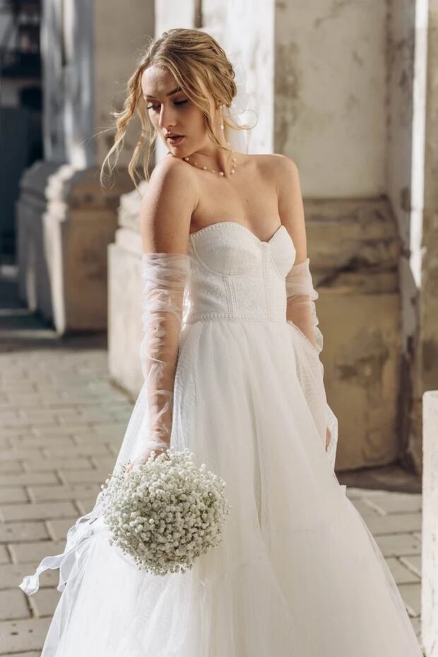 White Elbow Length Long Tulle Wedding Dress Gloves Outer Shooting Gloves – Bridal Accessory, Stylish Design – Come