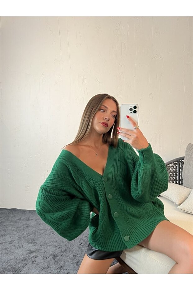 سترة صوفية فضفاضة منقوشة باللون الأخضر - 4