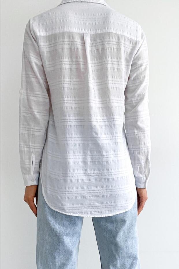 Kadın V Yaka Çift Cepli Katlanır Kol Slim Fit Kalıp Gömlek - 5
