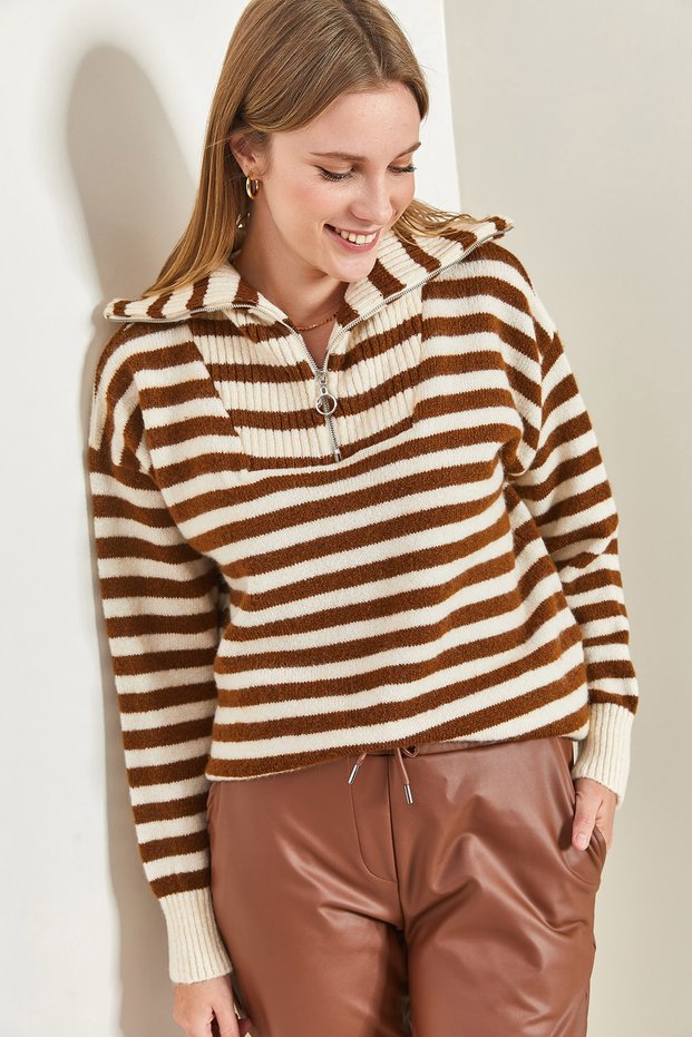 Women's Brown Turtleneck Zippered Striped Oversize Knitwear Sweater 40101028