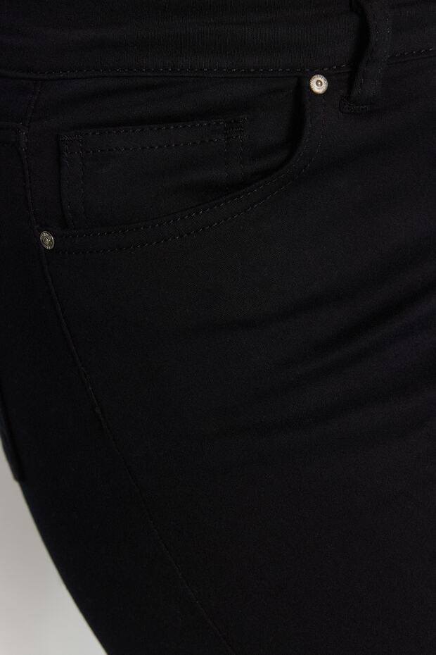 Siyah Yüksek Bel Dar Paça Esnek/Stretch Büyük Beden Skinny Jeans TBBAW23CJ00059 - 10