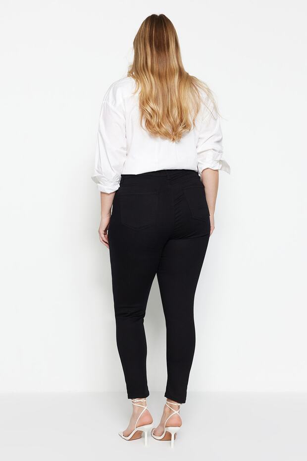 Siyah Yüksek Bel Dar Paça Esnek/Stretch Büyük Beden Skinny Jeans TBBAW23CJ00059 - 11