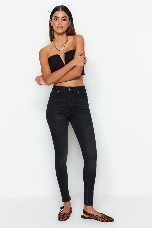 Siyah Vücudu Saran Yüksek Bel Ekstra Esnek Skinny Jeans TWOSS23JE00080 - 2