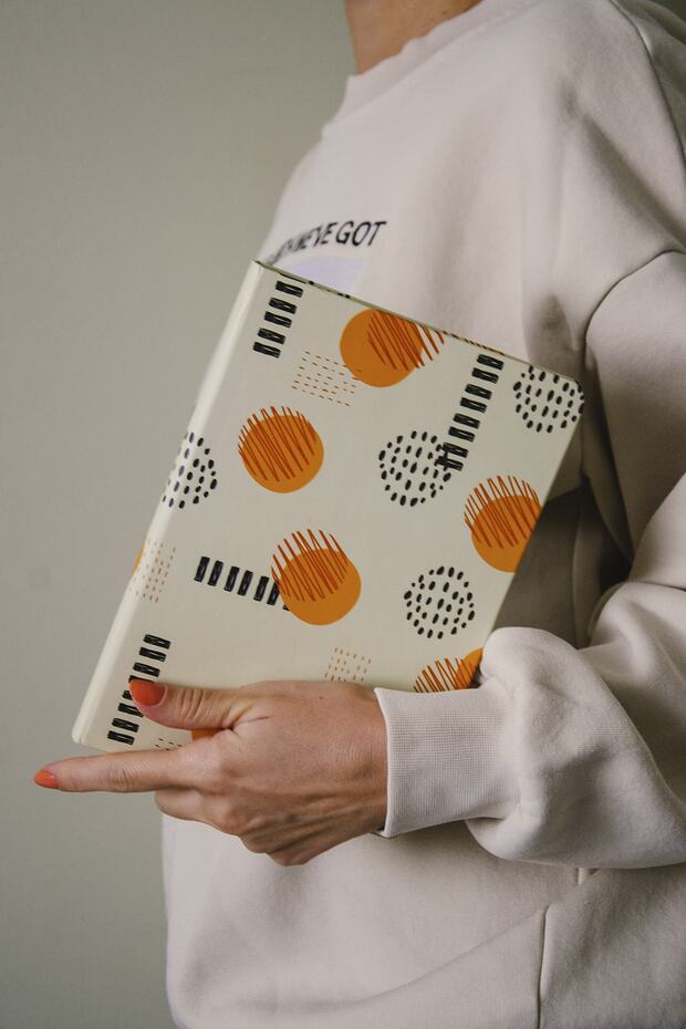 دفتر ملاحظات ذو غطاء صلب وخياطة بخيوط - مقاس A5 (15 × 21 سم) - 2