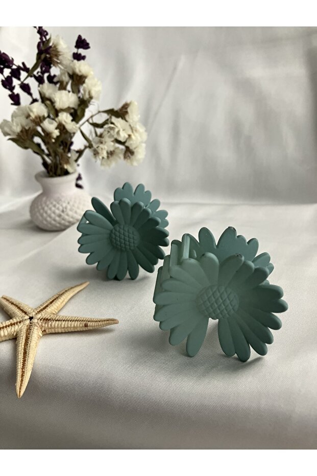 Daisy Shaped Latch - Buckle Single Set