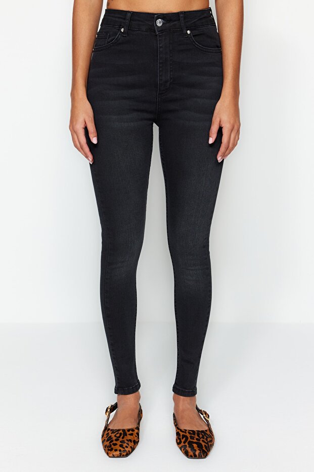 Siyah Vücudu Saran Yüksek Bel Ekstra Esnek Skinny Jeans TWOSS23JE00080 - 4