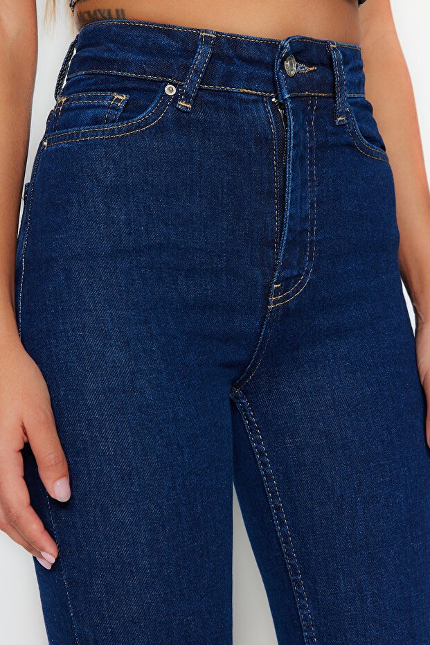 More Sustainable Lacivert Yüksek Bel Orta Esnek Flare İspanyol Paça Jeans TWOSS23JE00063 - 5