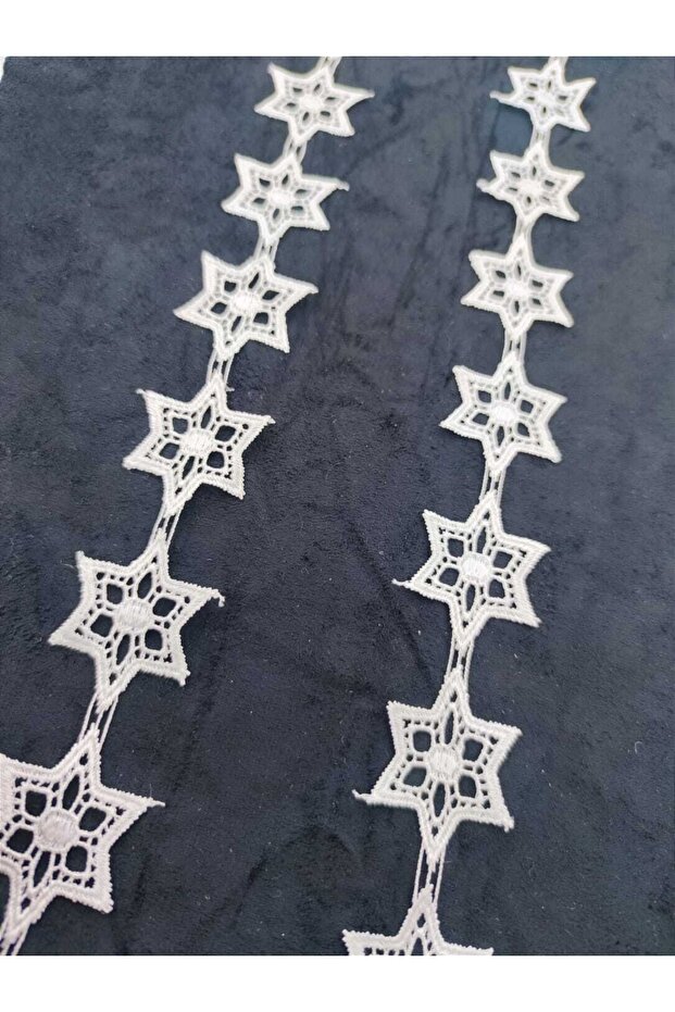 Ecru Fashion Guipure Strip - Star Model, Width 4 cm