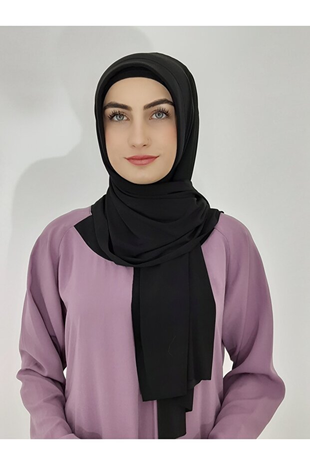 شال عملي جاهز من القماش الرملي باللون الأسود