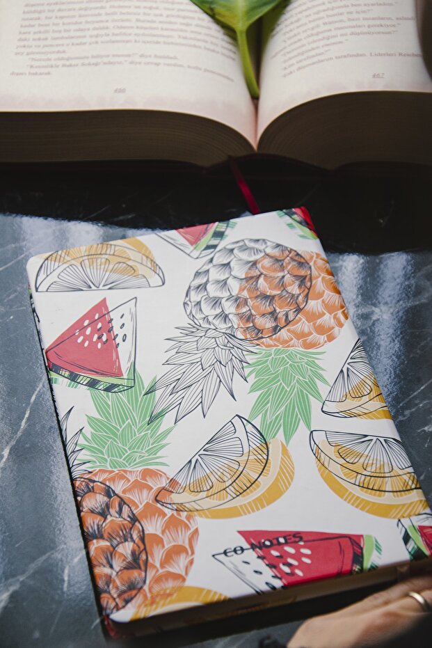 دفتر ملاحظات ذو غطاء صلب وخياطة بخيوط - مقاس A5 (15 × 21 سم) - 2