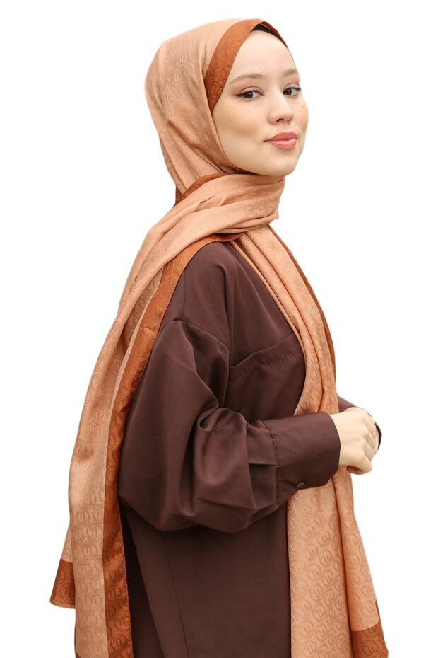 شال مونوغرام بنمط القرفة - 1