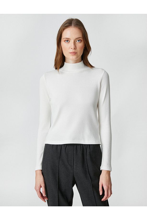 Şahika Ercümen X - Ribanalı Balıkçı Yaka Basic Tişört - 3