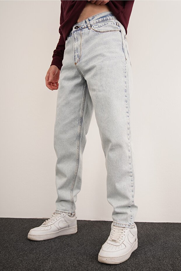 جينز أمي أساسي باللون الأزرق الفاتح - 2