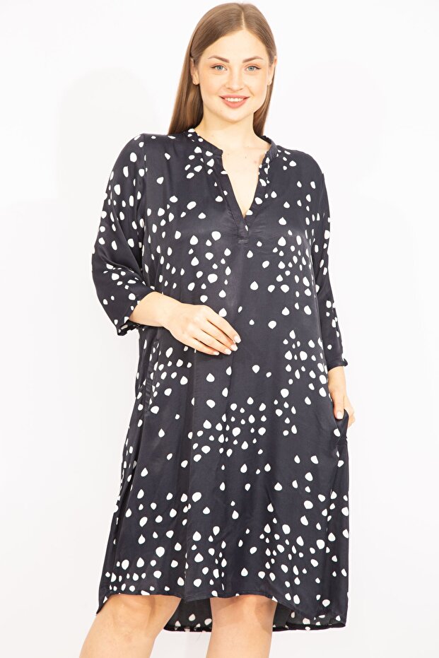 Women's Plus Size Navy Blue V-Neck Javanese Dress 65n35527