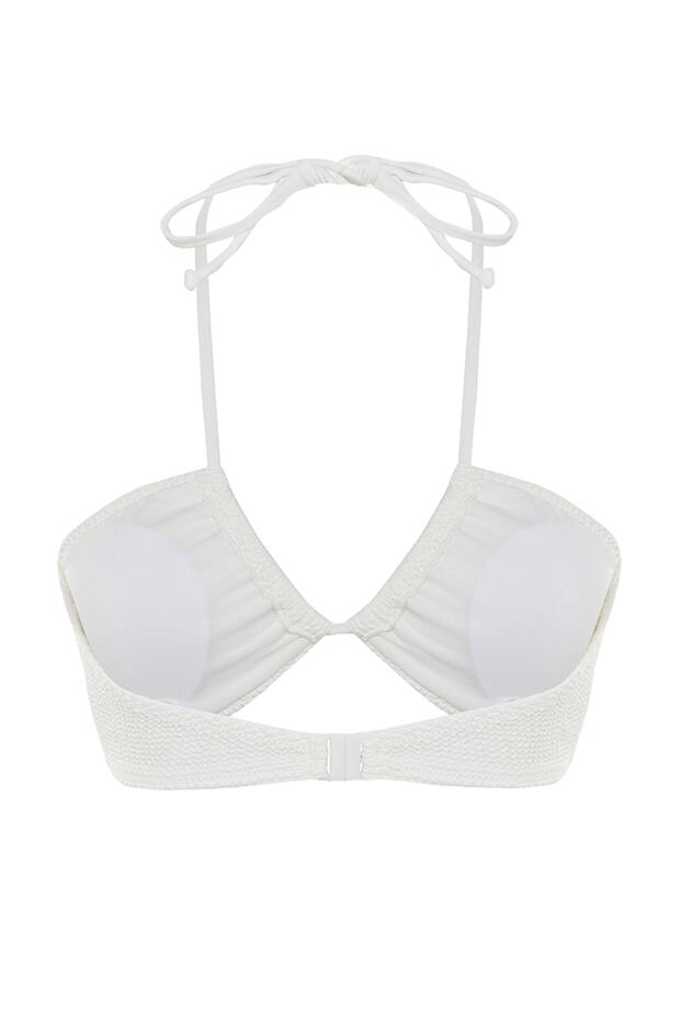 Beyaz Straplez Cut Out Detaylı Dokulu Bikini Üstü TBESS23BU00247 - 8