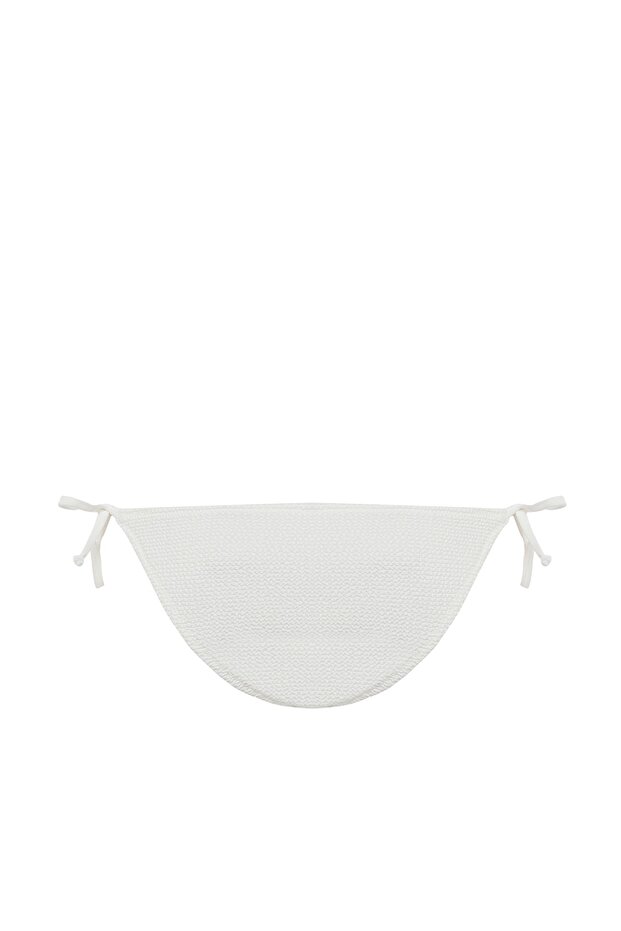 Beyaz Bağlamalı Dokulu Regular Bikini Altı TBESS23BA00222 - 10