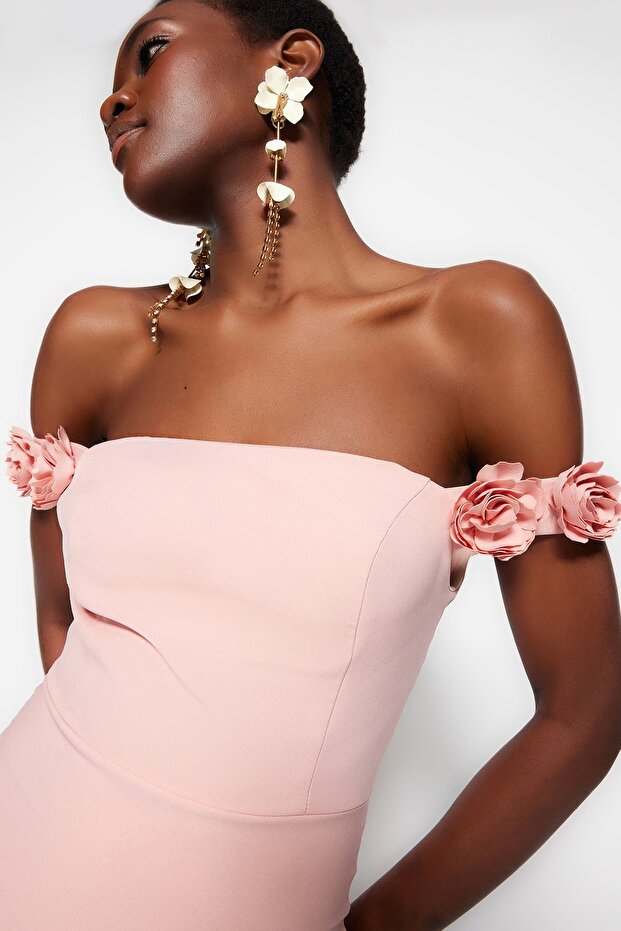 Szárított rózsával bélelt hosszú estélyi ruha szőtt kiegészítőkkel TPRSS23AE00044 - 4